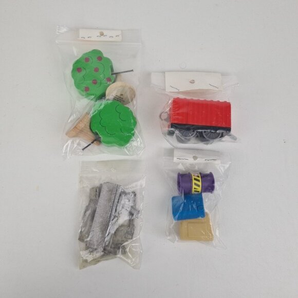 Tomy Train Station Platform Building–HO Compatible Scenery Lot-Accessories 717 - Picture 9 of 15